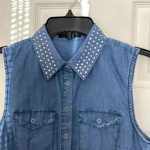 Forever 21 Denim rhinestone embellished collar Blouse Top , vest top Size Small - Picture 3 of 8